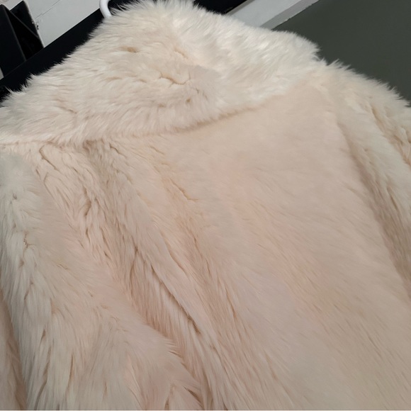2 for $22 || Fossil Faux Fur Jacket 🤍 Medium 🤍 Pockets - Picture 12 of 13